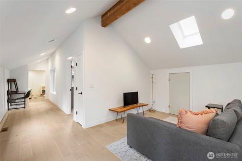 16455 Agate Point Road NE Bainbridge Island WA 98110