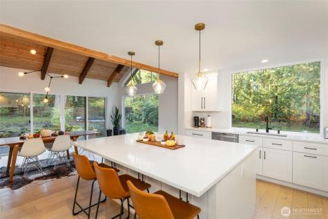 16455 Agate Point Road NE Bainbridge Island WA 98110