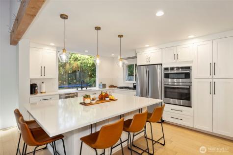 16455 Agate Point Road NE Bainbridge Island WA 98110