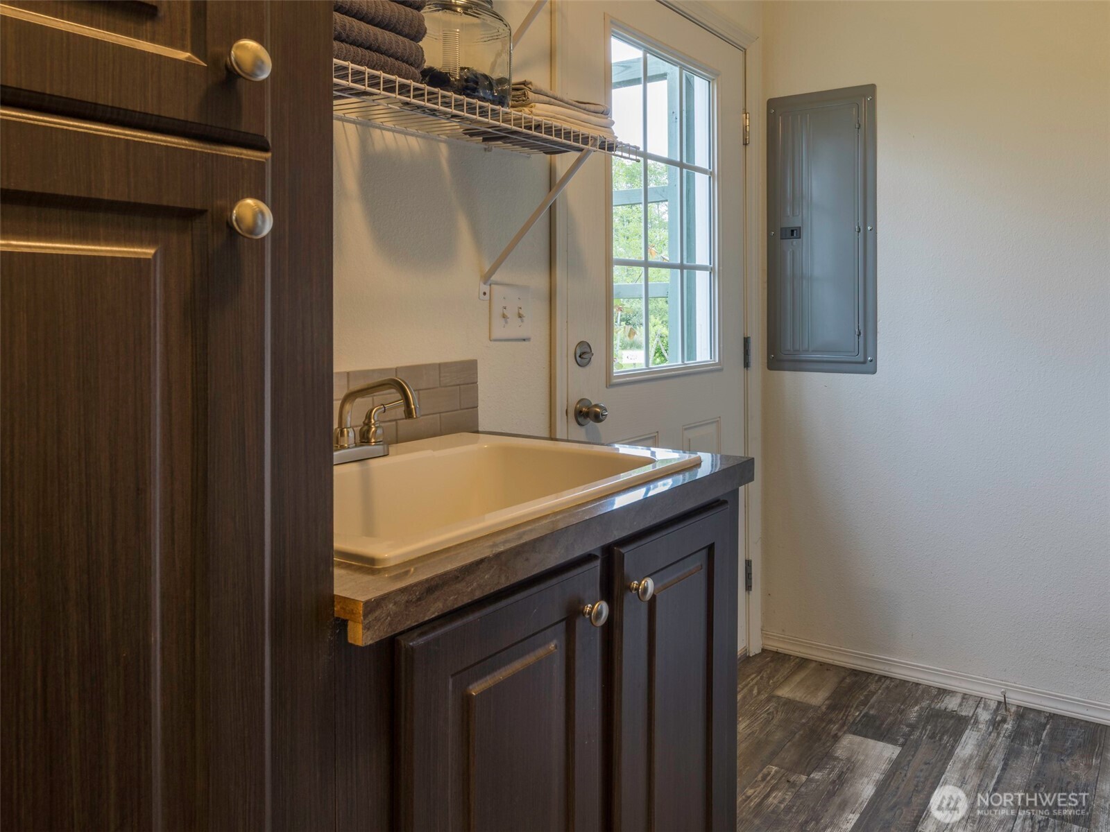 274192 E Highway 101 Sequim WA 98382