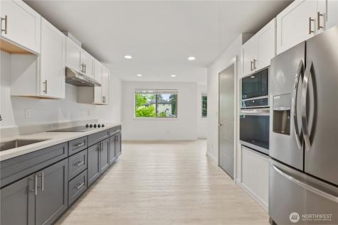 19305 7th Avenue W Lynnwood WA 98036