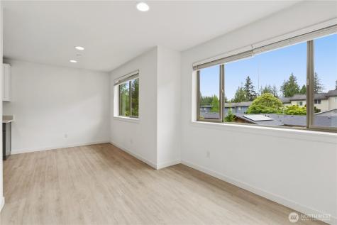19305 7th Avenue W Lynnwood WA 98036