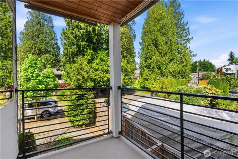 19305 7th Avenue W Lynnwood WA 98036
