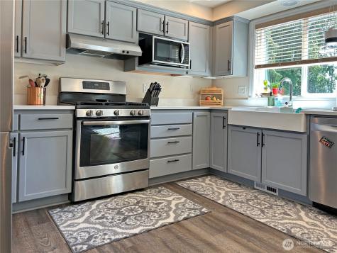 1257 Arrezo Drive Sedro Woolley WA 98284