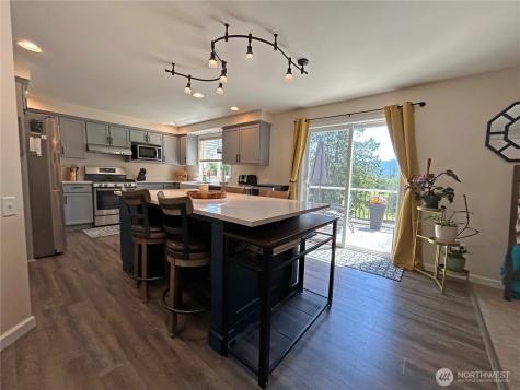 1257 Arrezo Drive Sedro Woolley WA 98284