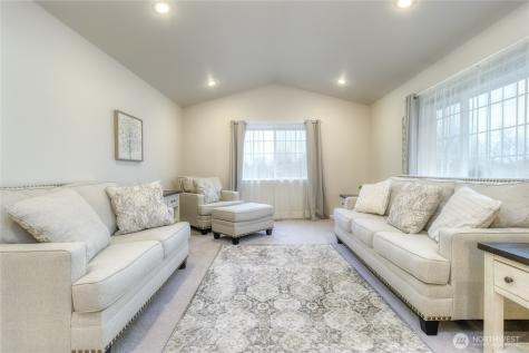 1525 SE Valley View Terrace College Place WA 99324