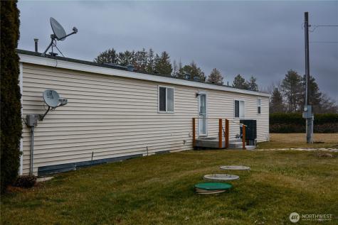 1873 8th Street Davenport WA 99122