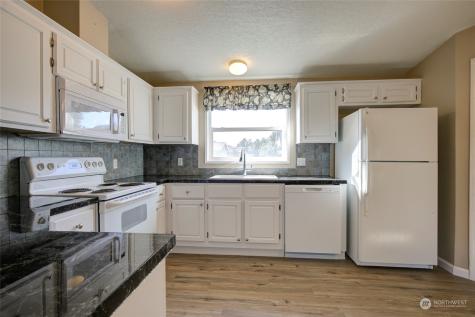 384 N Razor Clam Drive SW Ocean Shores WA 98569