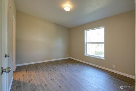 384 N Razor Clam Drive SW Ocean Shores WA 98569