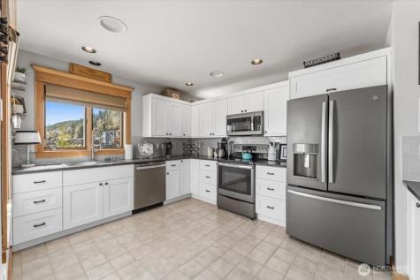 3300 S Lakeshore Road Chelan WA 98816