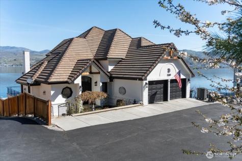 3300 S Lakeshore Road Chelan WA 98816