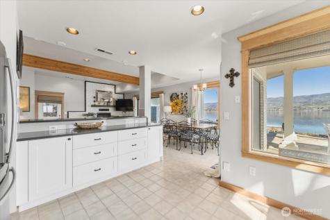3300 S Lakeshore Road Chelan WA 98816