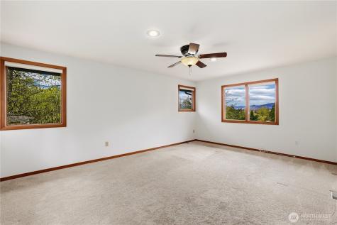 18605 SE 174th Way Renton WA 98058