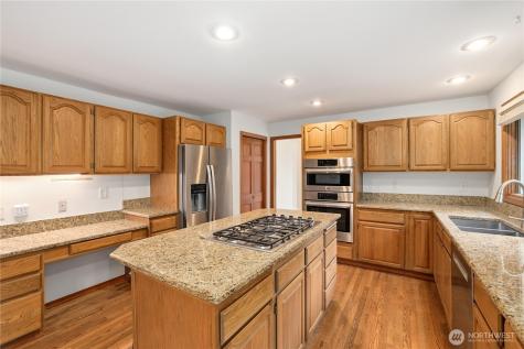 18605 SE 174th Way Renton WA 98058