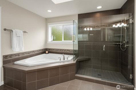 21298 SE 25th Street Sammamish WA 98075