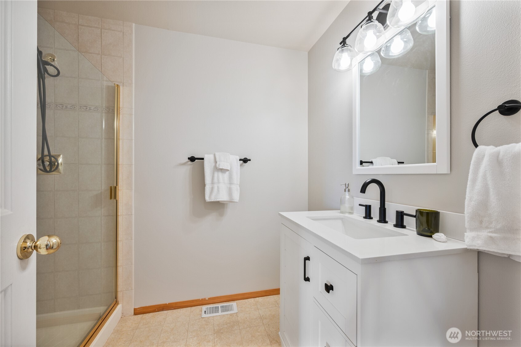 239 W St. James Longview WA 98632