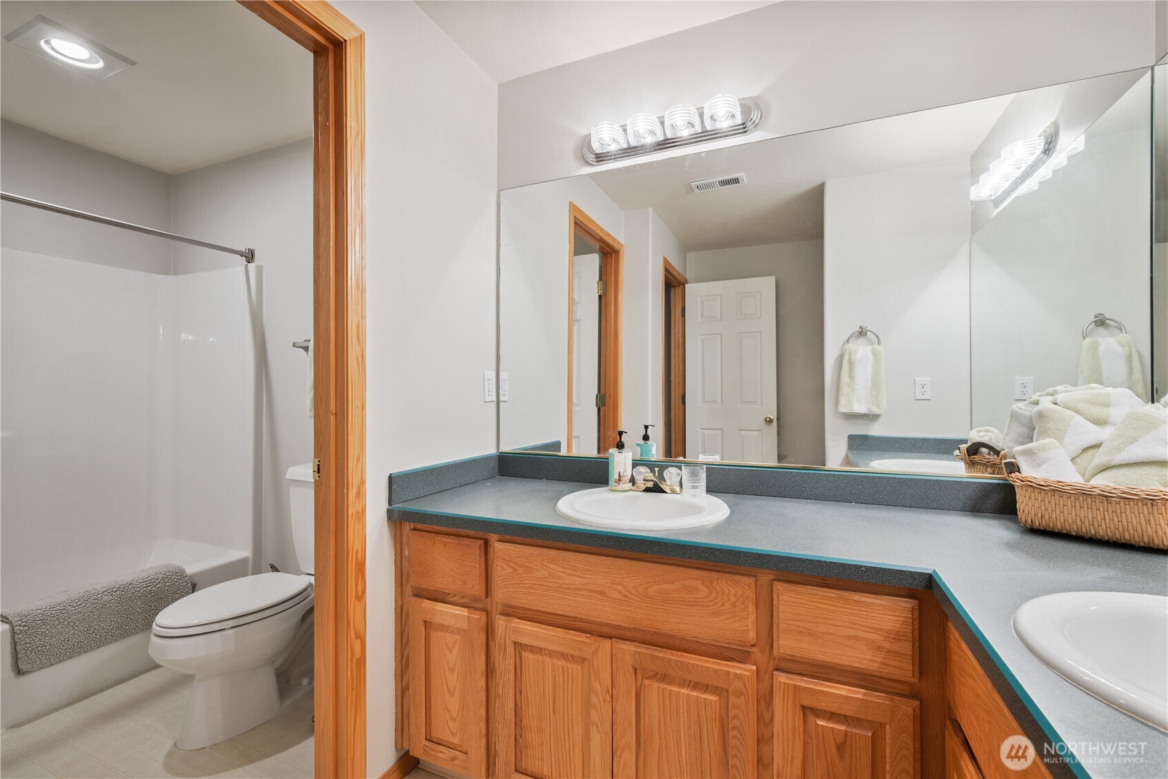 239 W St. James Longview WA 98632