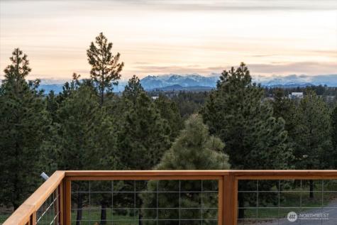 300 Sunset Way East Wenatchee WA 98802
