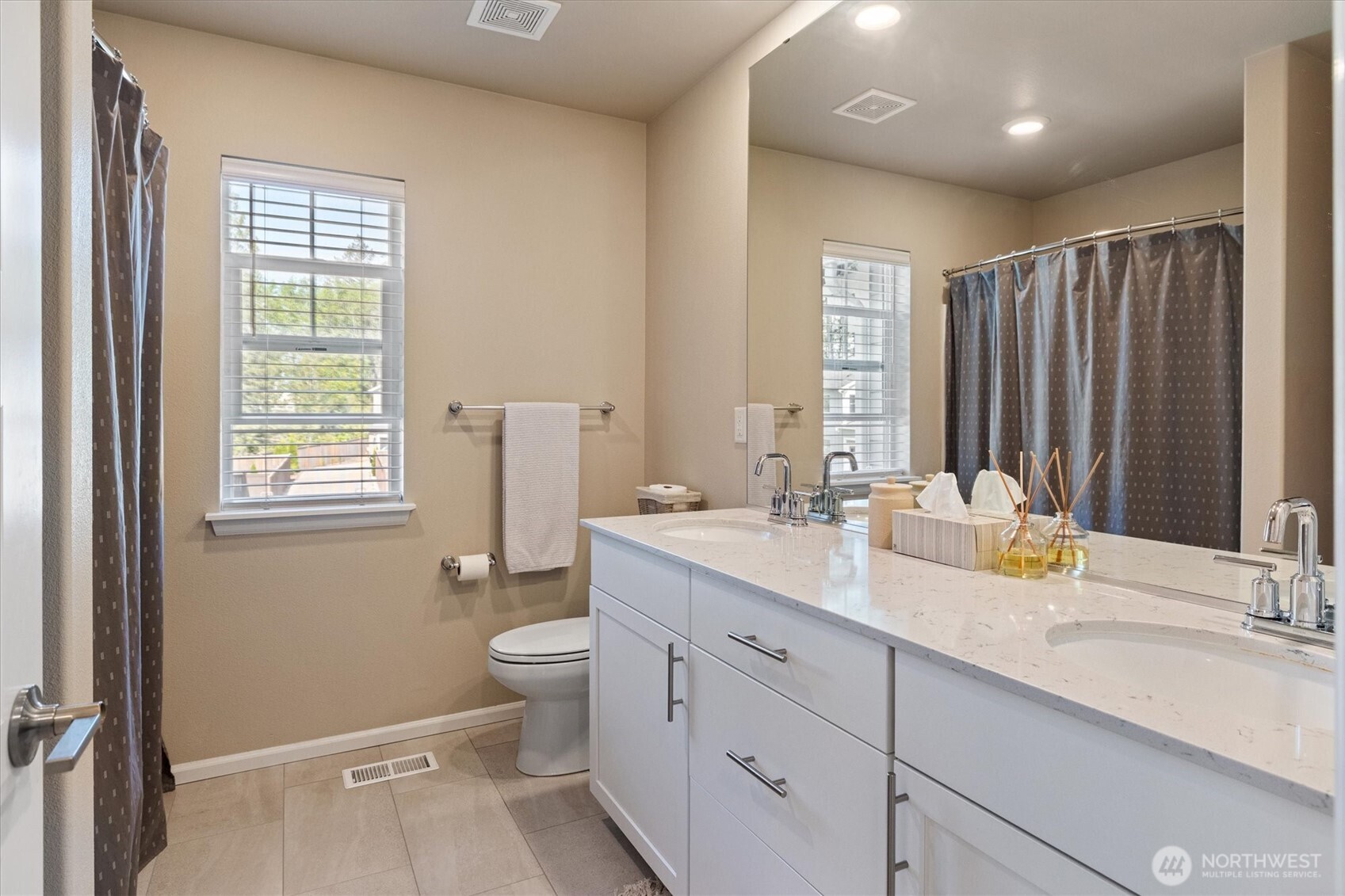 17525 Crossing Drive E Puyallup WA 98374