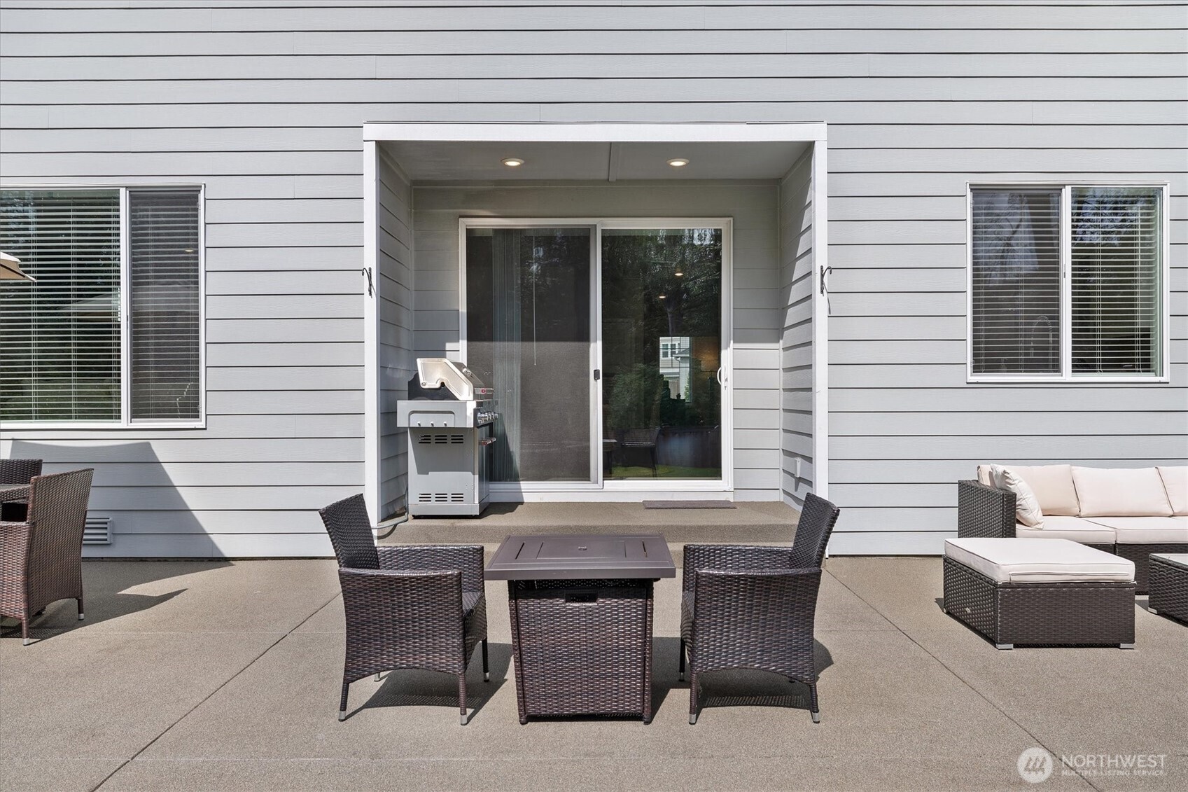 17525 Crossing Drive E Puyallup WA 98374