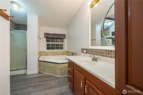 12 Moonlight Drive Oroville WA 98844