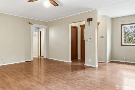 11653 Glendale Way S Seattle WA 98168
