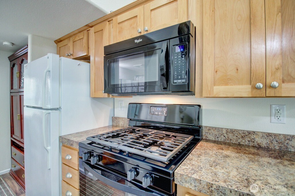 33 Wilderness Way Deming WA 98244