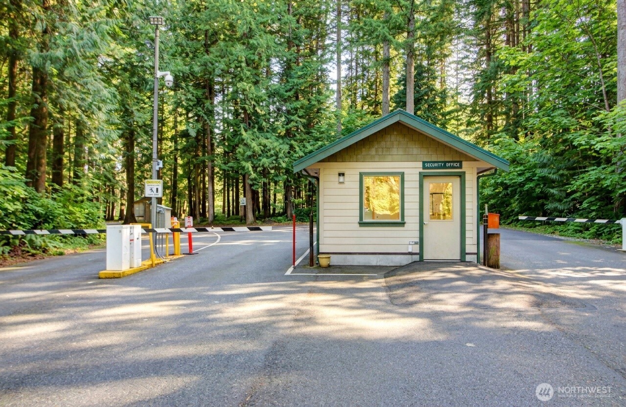 33 Wilderness Way Deming WA 98244