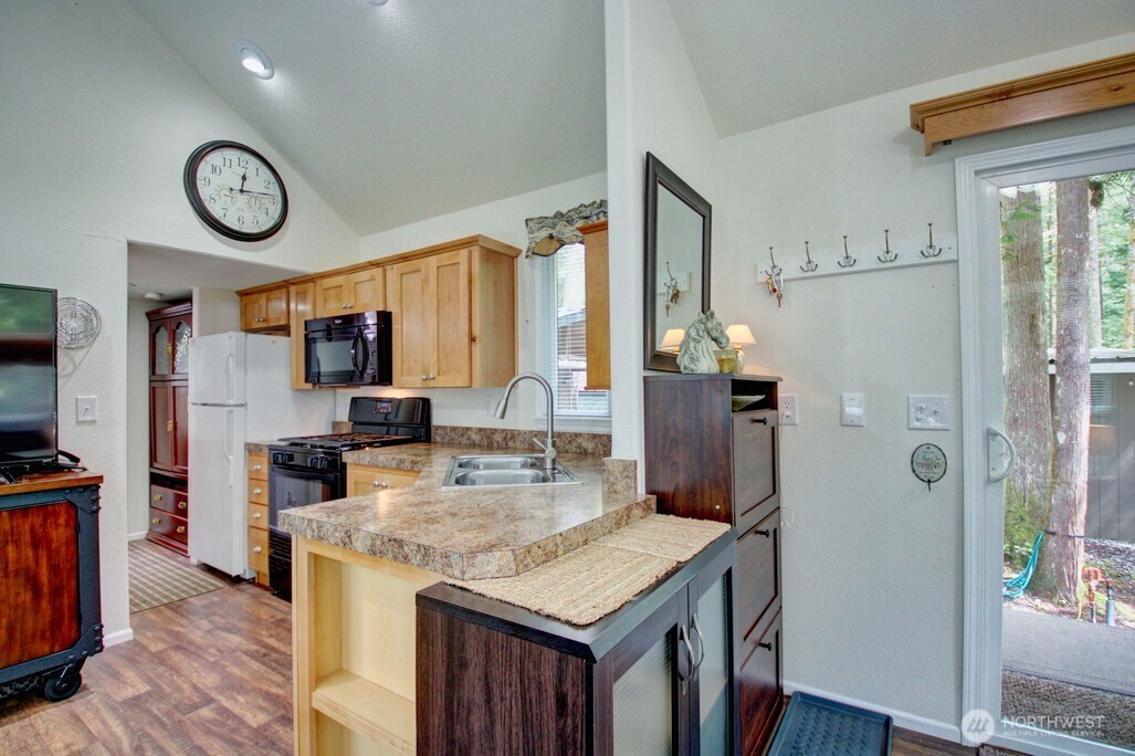 33 Wilderness Way Deming WA 98244