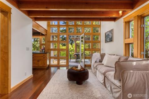 6420 NE Tara Lane Bainbridge Island WA 98110