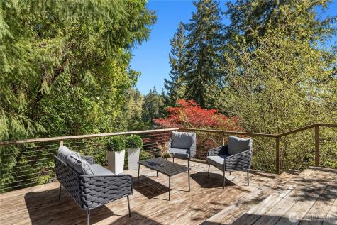 6420 NE Tara Lane Bainbridge Island WA 98110