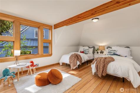 6420 NE Tara Lane Bainbridge Island WA 98110