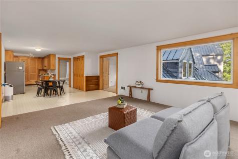 6420 NE Tara Lane Bainbridge Island WA 98110