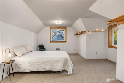 6420 NE Tara Lane Bainbridge Island WA 98110