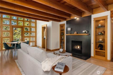 6420 NE Tara Lane Bainbridge Island WA 98110