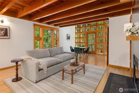 6420 NE Tara Lane Bainbridge Island WA 98110