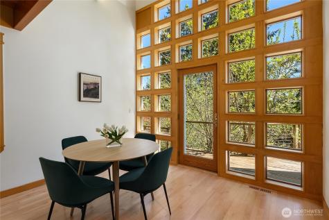 6420 NE Tara Lane Bainbridge Island WA 98110