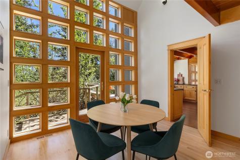 6420 NE Tara Lane Bainbridge Island WA 98110