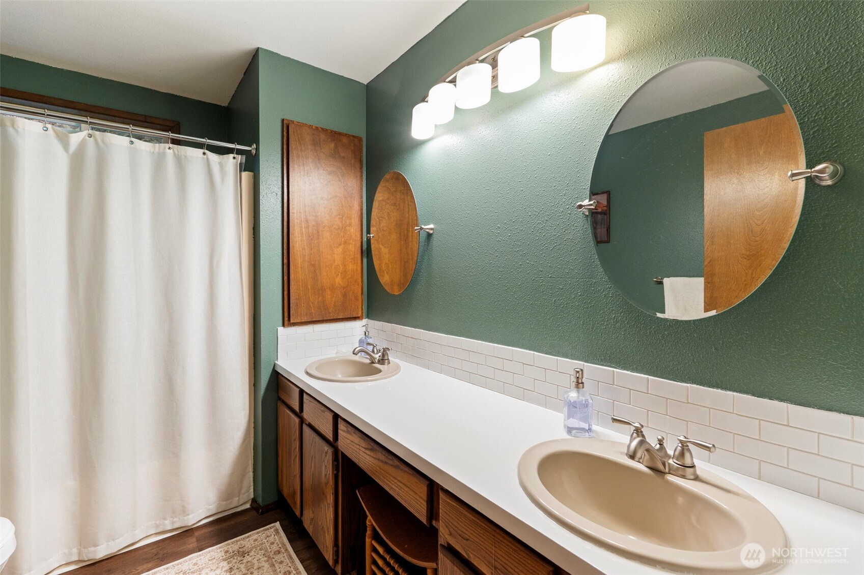 209 Alpha Way Onalaska WA 98570