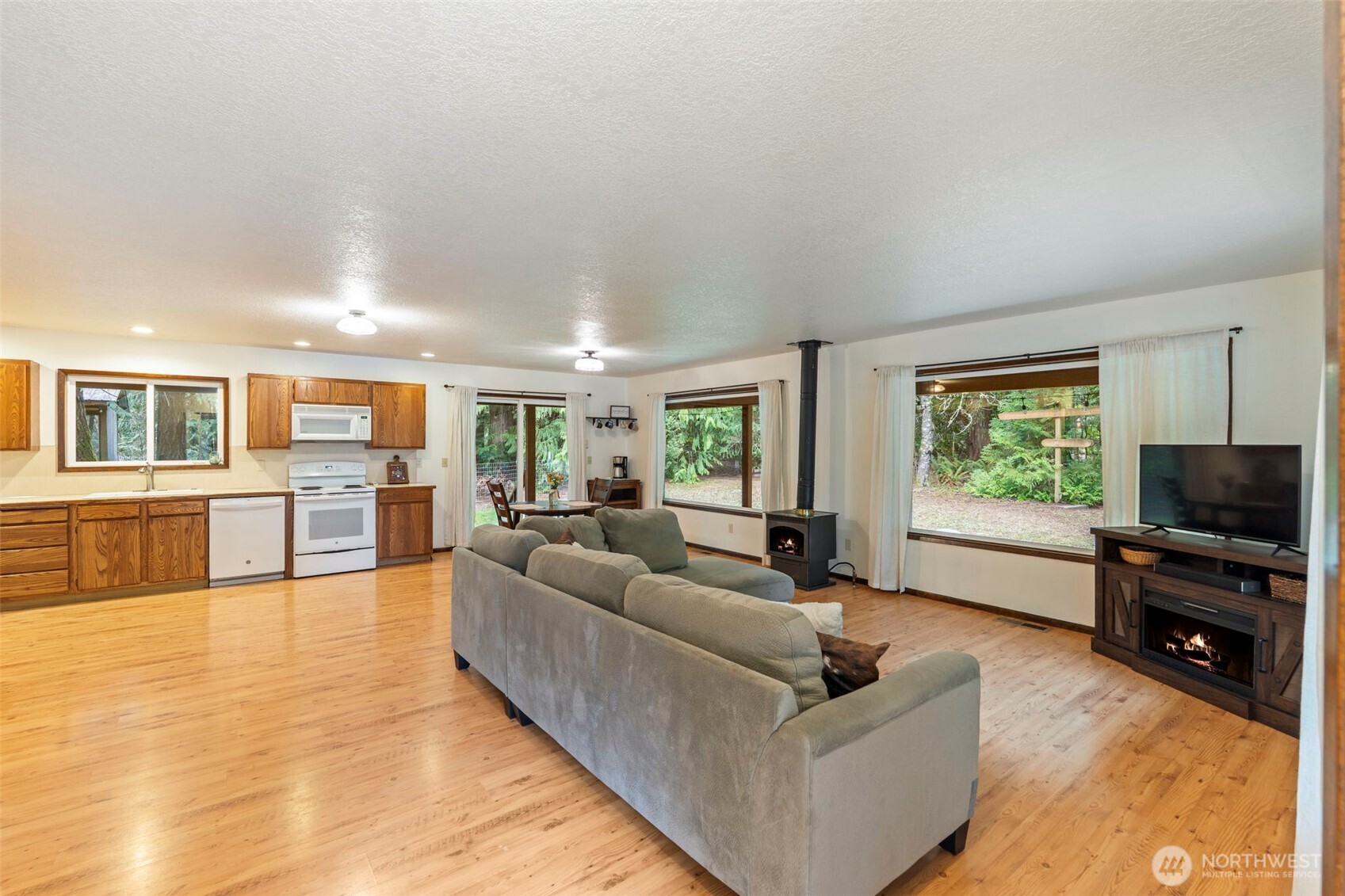 209 Alpha Way Onalaska WA 98570