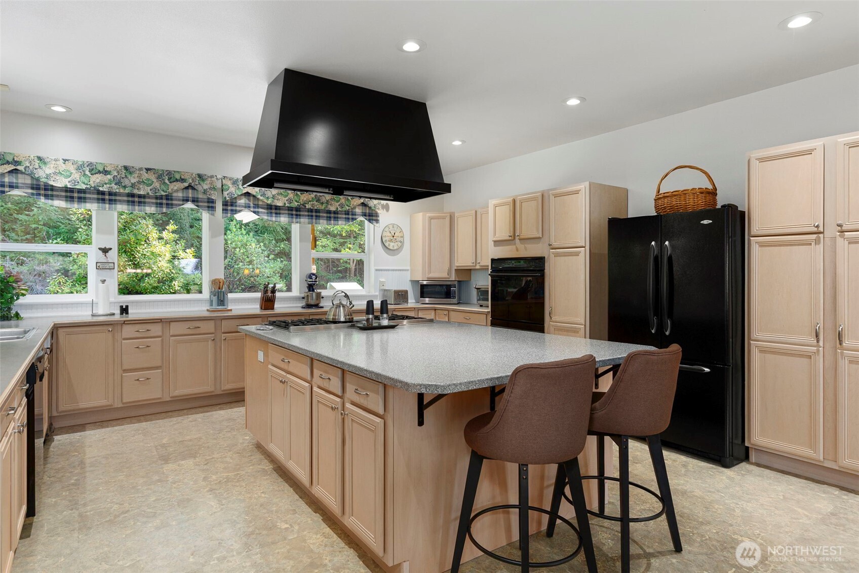 16705 92nd Street NW Lakebay WA 98349