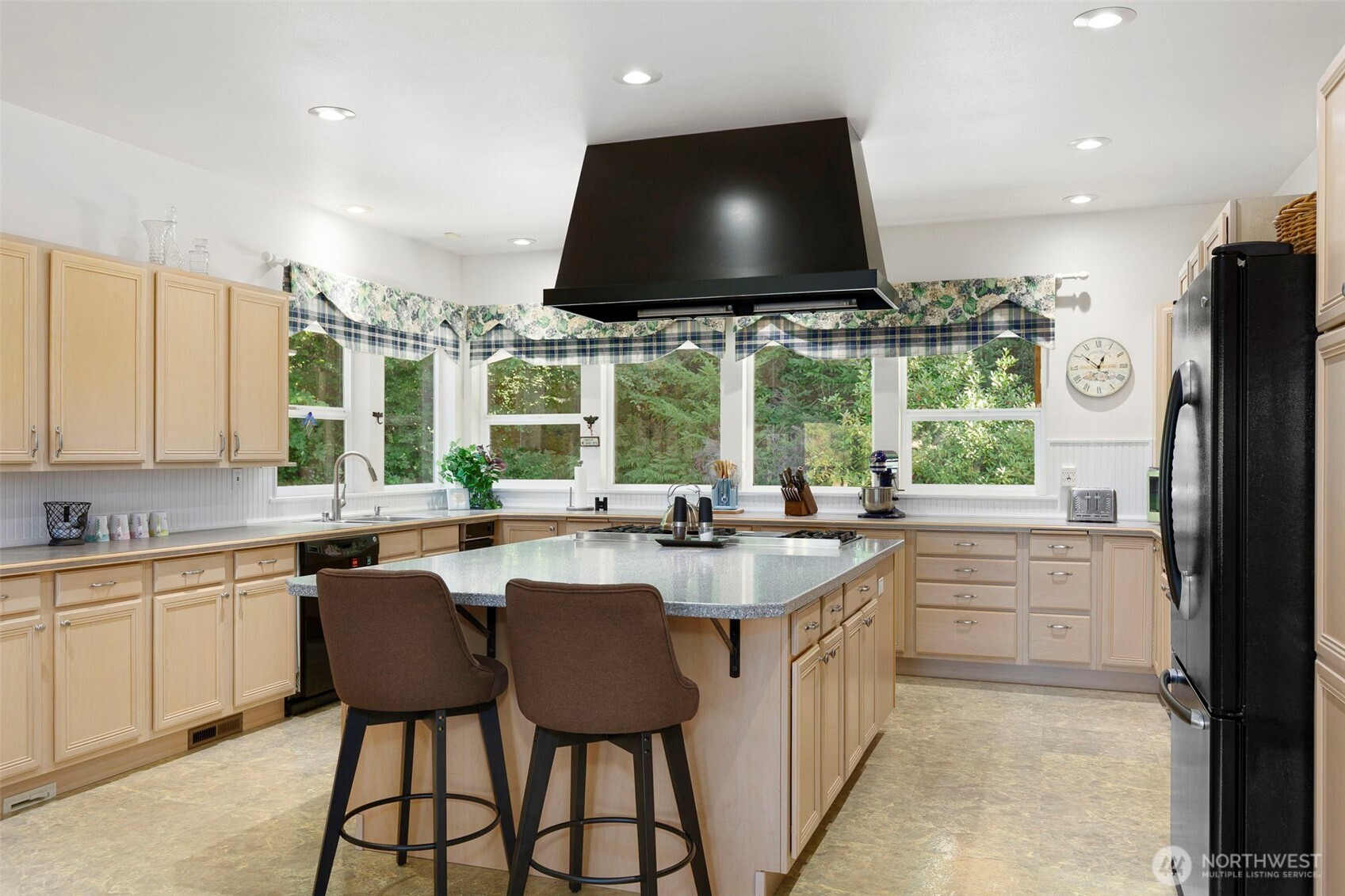 16705 92nd Street NW Lakebay WA 98349