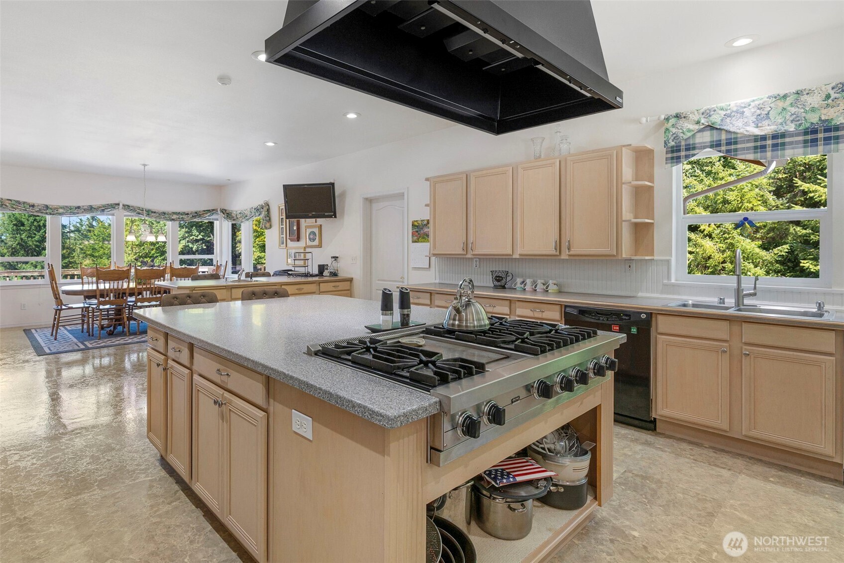 16705 92nd Street NW Lakebay WA 98349
