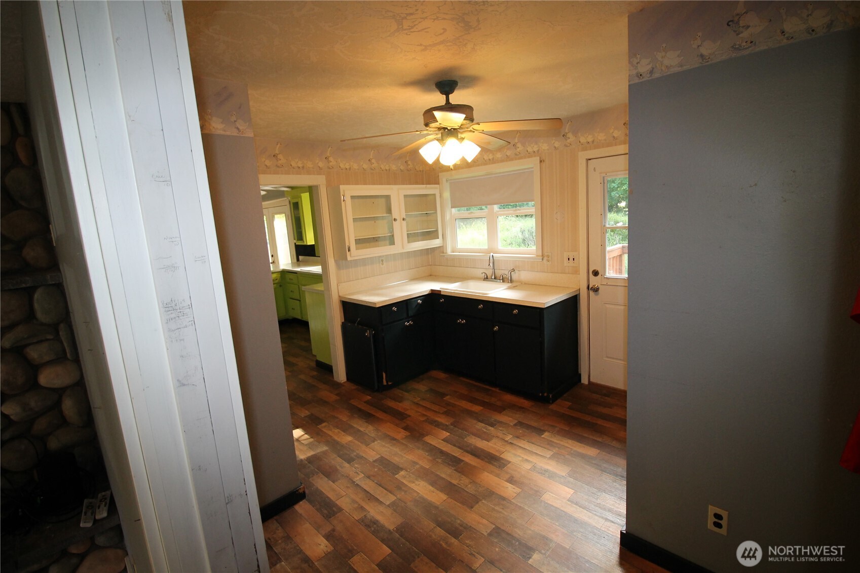 496 Ph 10 Castle Rock WA 98611