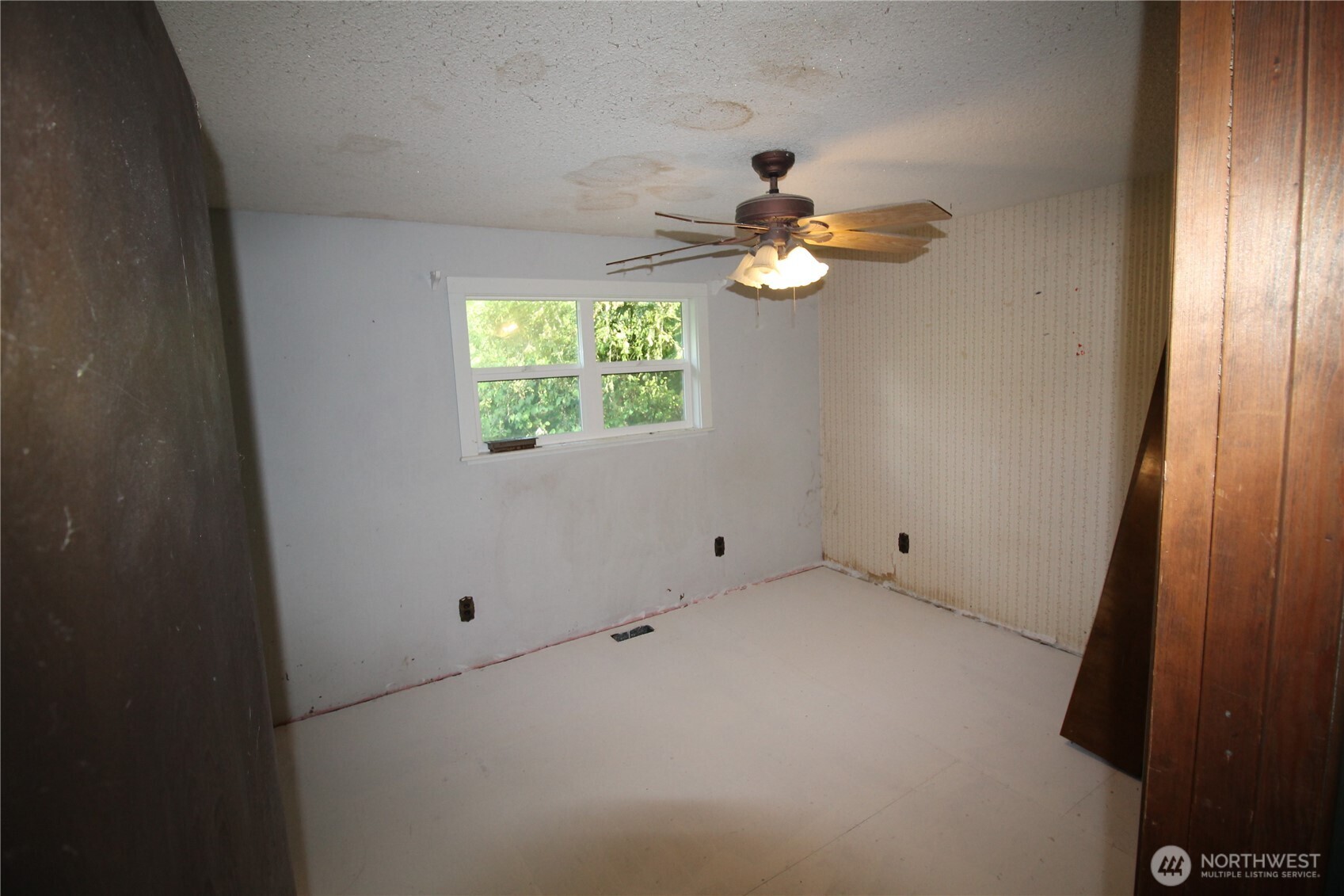496 Ph 10 Castle Rock WA 98611
