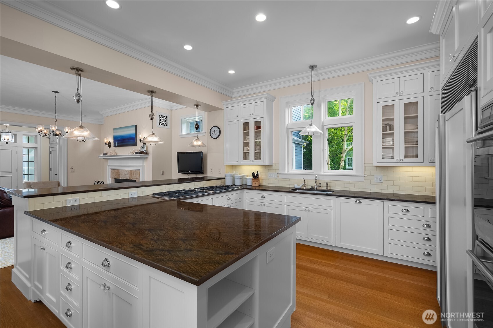 7 E Myrtle Lane Pacific Beach WA 98571