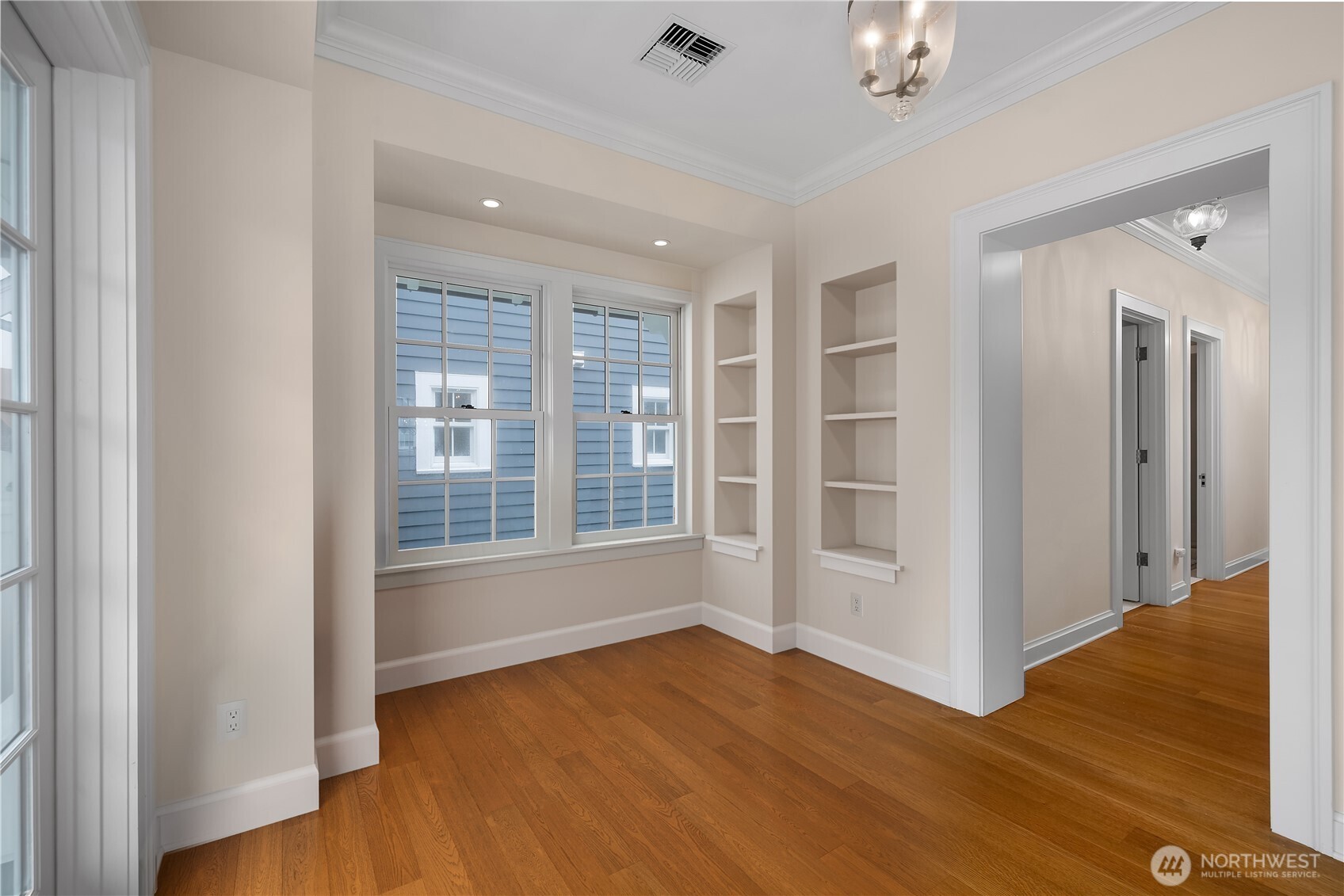 7 E Myrtle Lane Pacific Beach WA 98571
