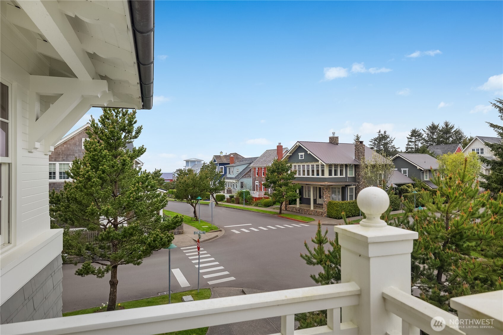 7 E Myrtle Lane Pacific Beach WA 98571