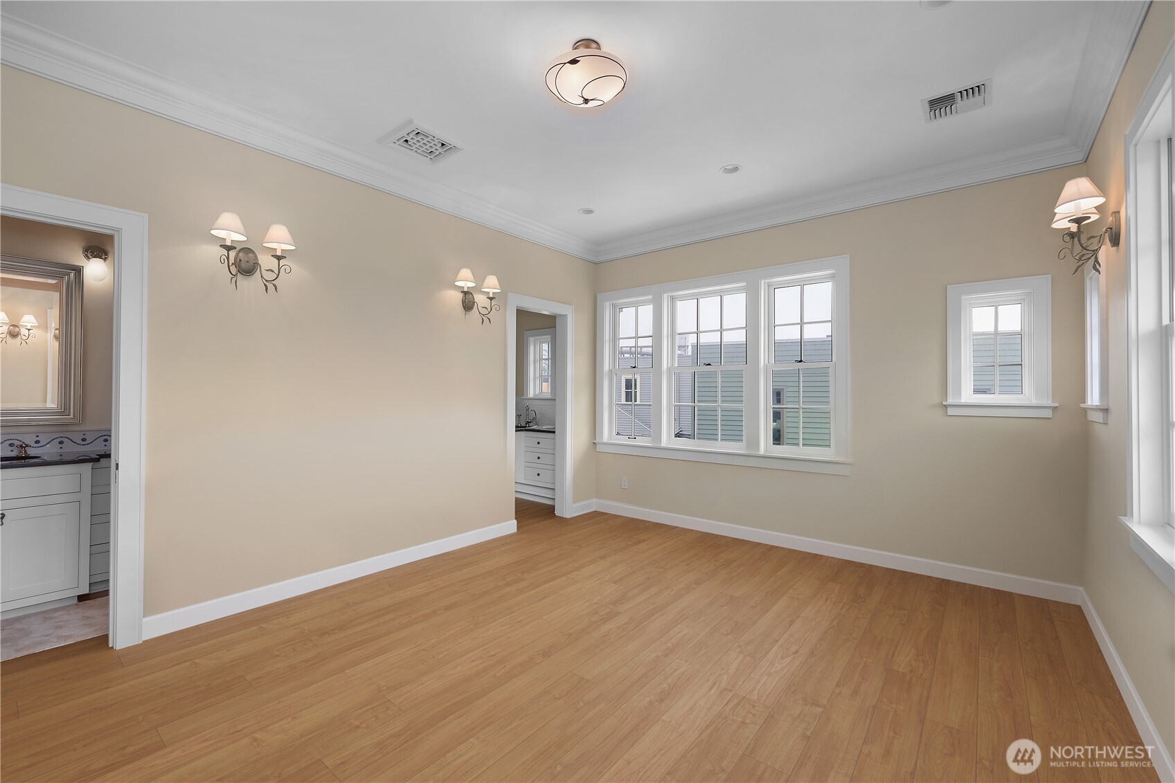 7 E Myrtle Lane Pacific Beach WA 98571