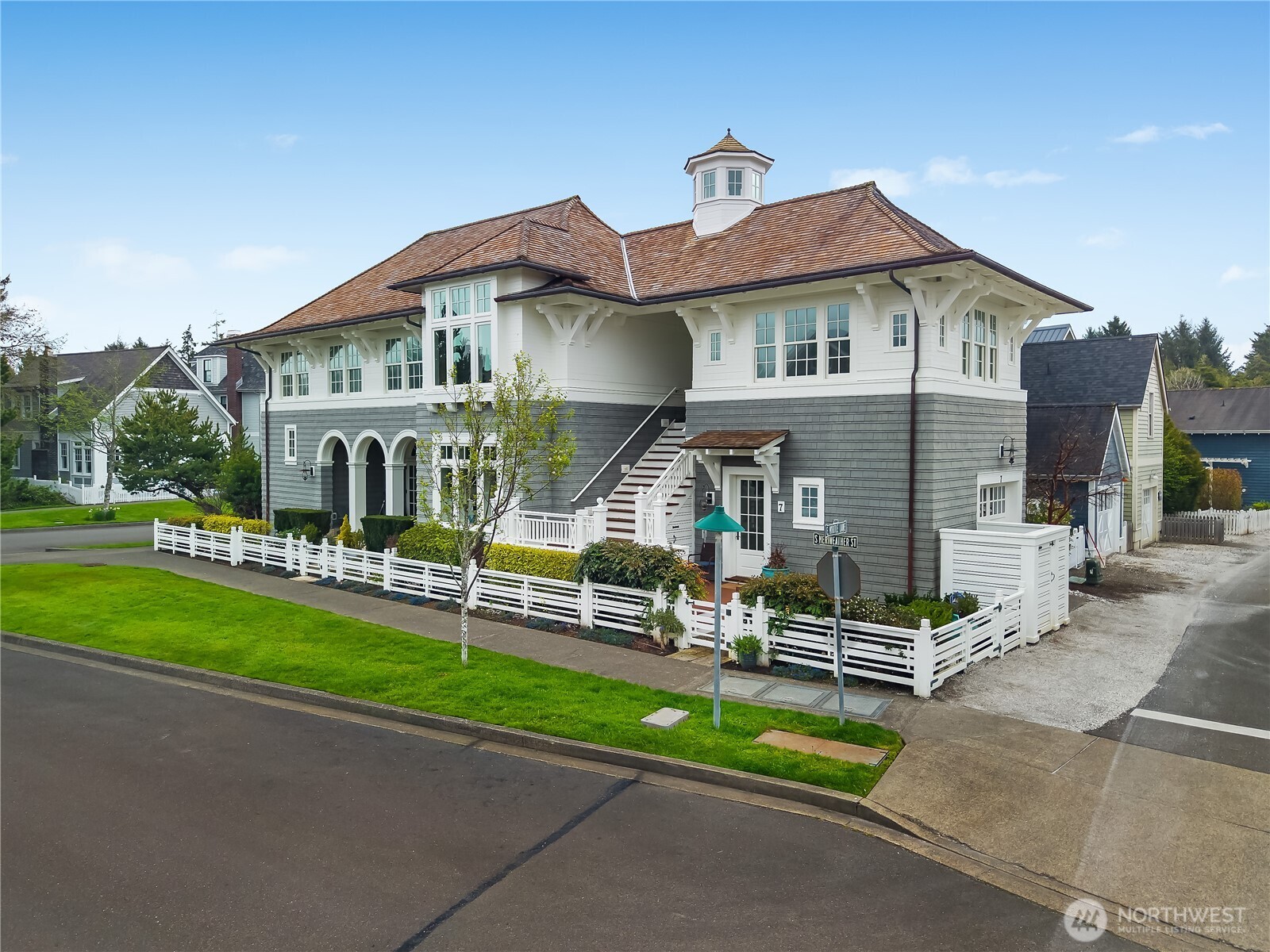 7 E Myrtle Lane Pacific Beach WA 98571
